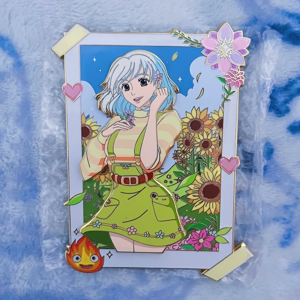 NWT 🔥 KassieArts Howl’s Moving Castle Sophie Photo Pin